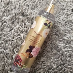 Bath and Bodyworks Dahlia fine fragrance mist